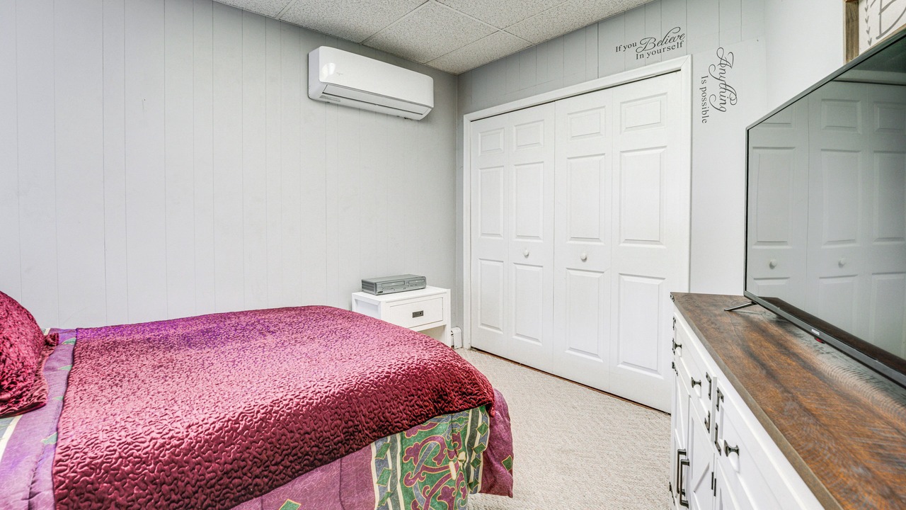 Photo of Bedroom in St. Clair
