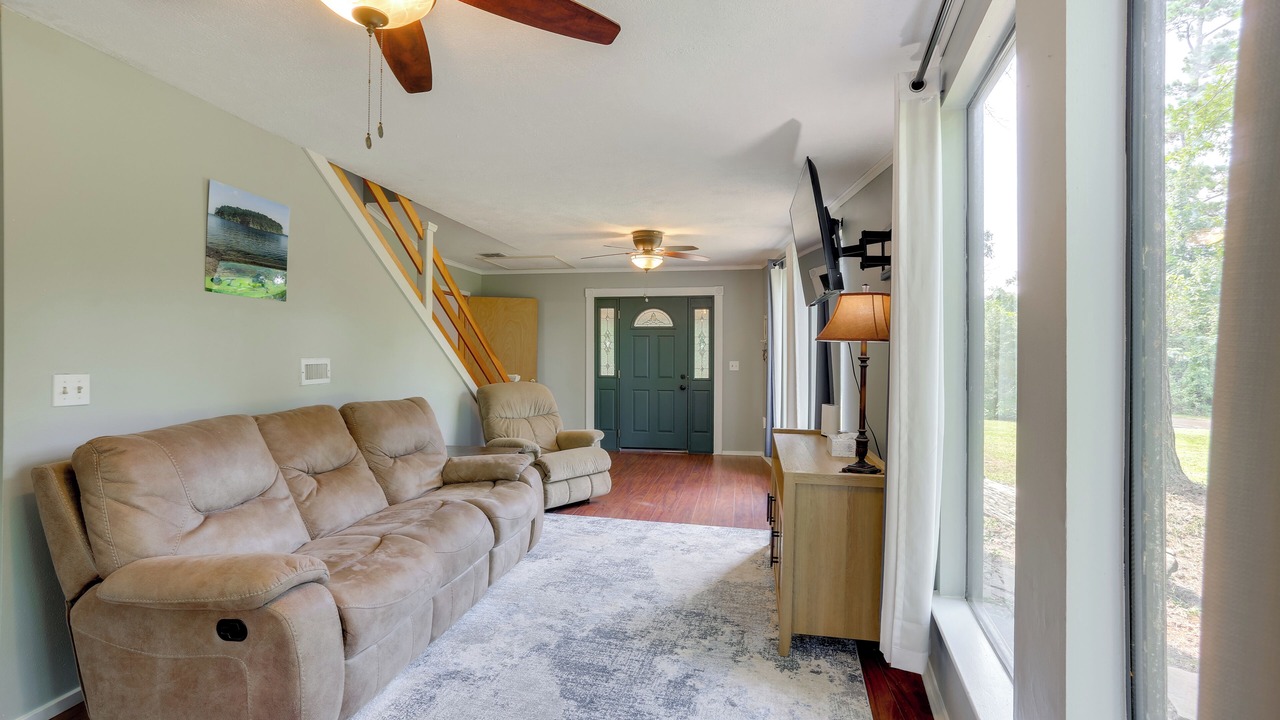 Photo of Livingroom in Hemphill