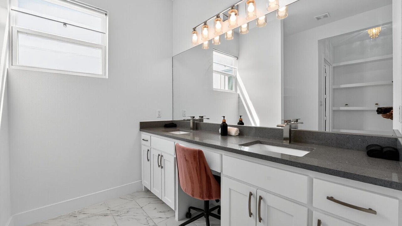 Photo of Bathroom in West Dallas