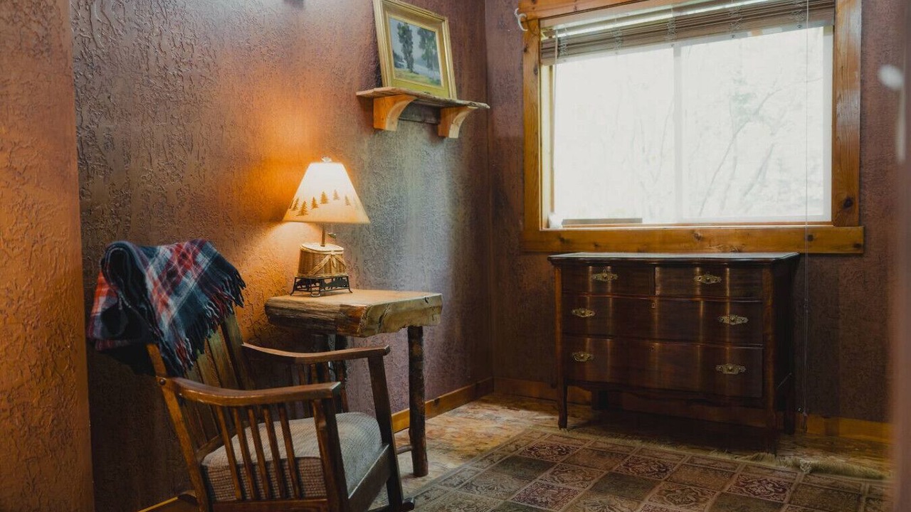 Photo of Bedroom in Lewis County