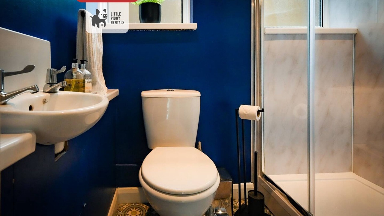 Photo of Bathroom in Luton