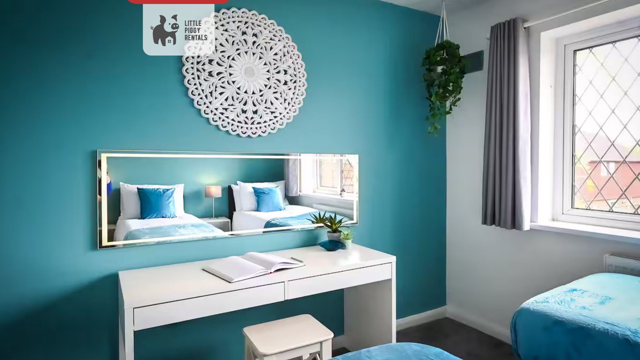 Photo of Others in Luton