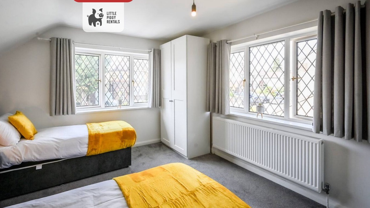 Photo of Others in Luton