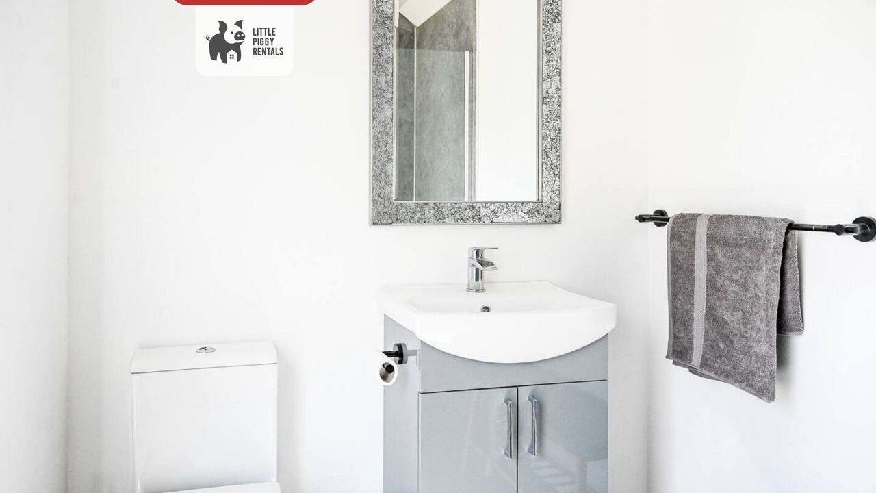 Photo of Bathroom in Luton