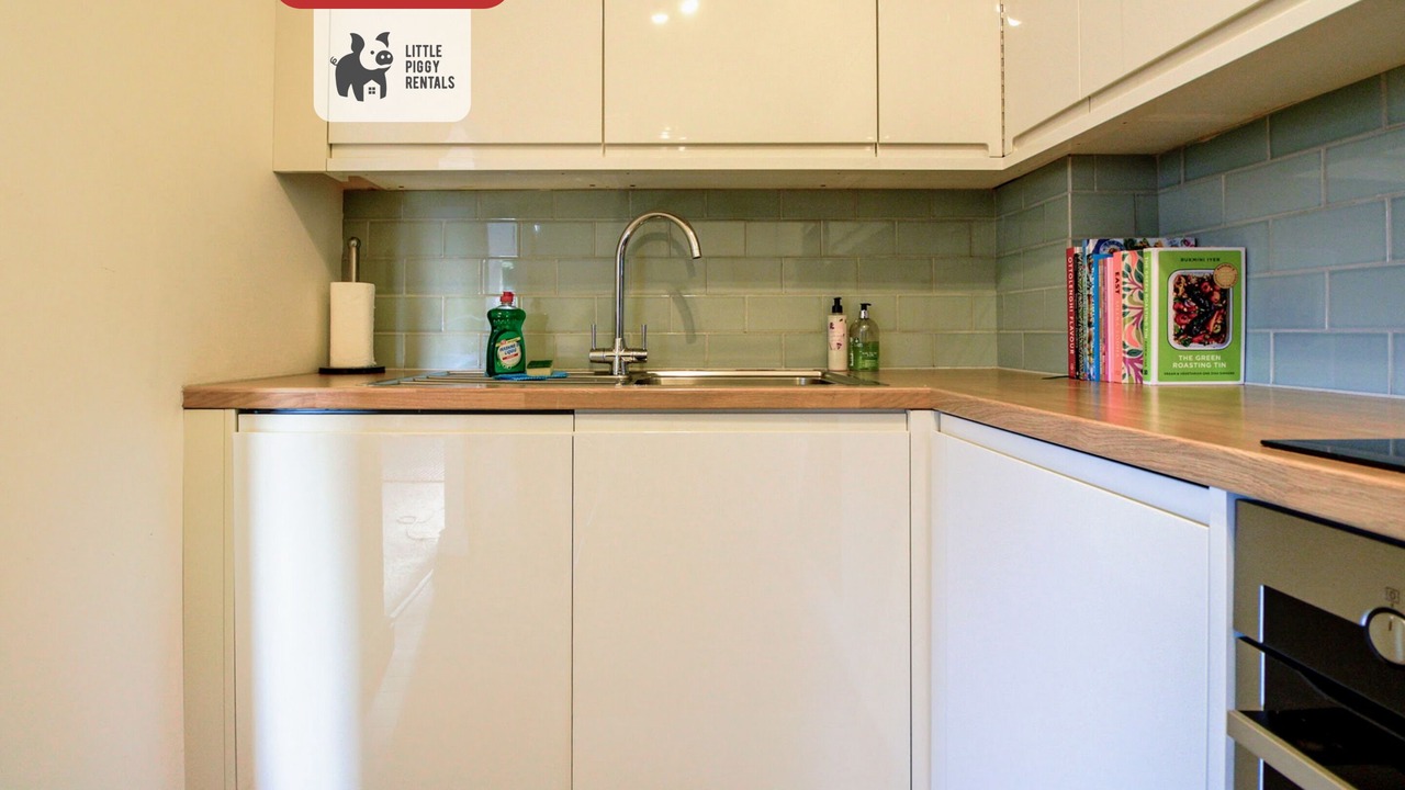 Photo of Others in Hatfield