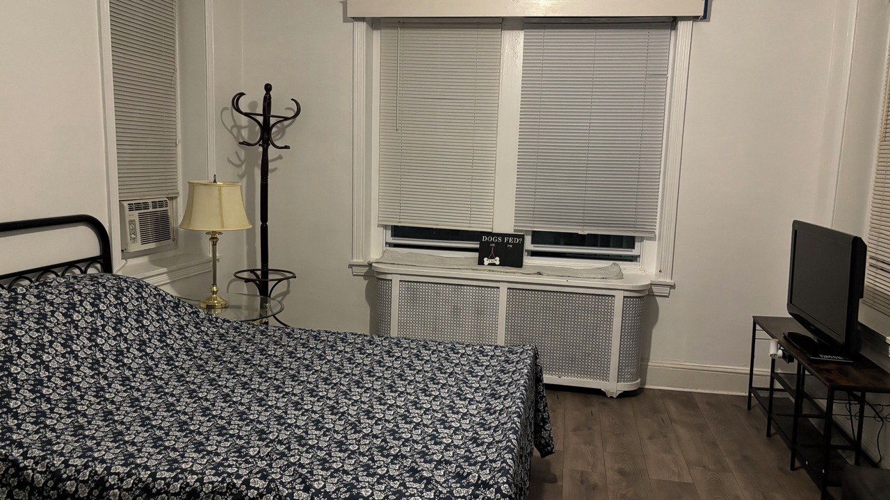 Photo of Bedroom in Olney-Oak Lane