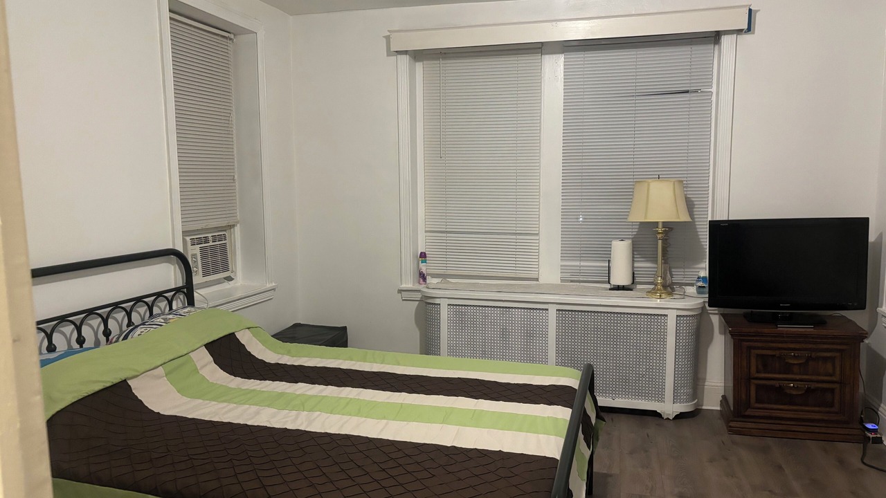 Photo of Bedroom in Olney-Oak Lane