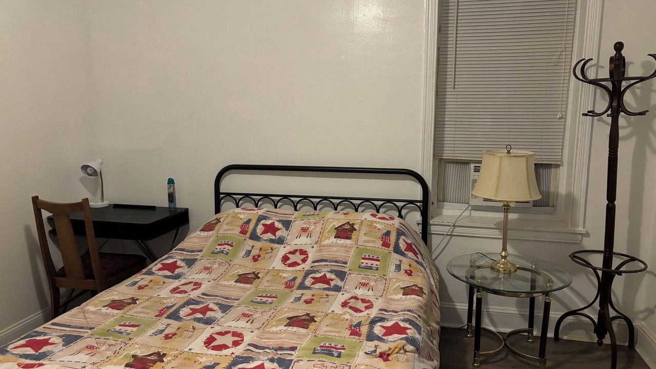 Photo of Bedroom in Olney-Oak Lane