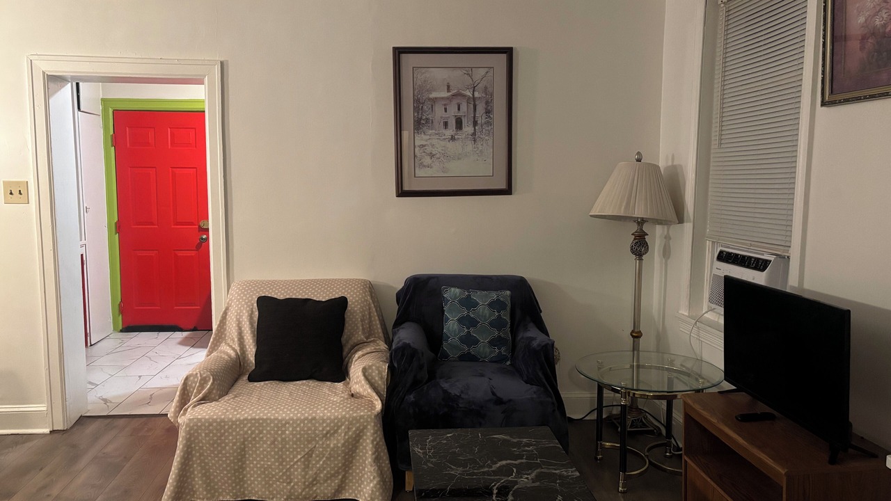 Photo of Livingroom in Olney-Oak Lane