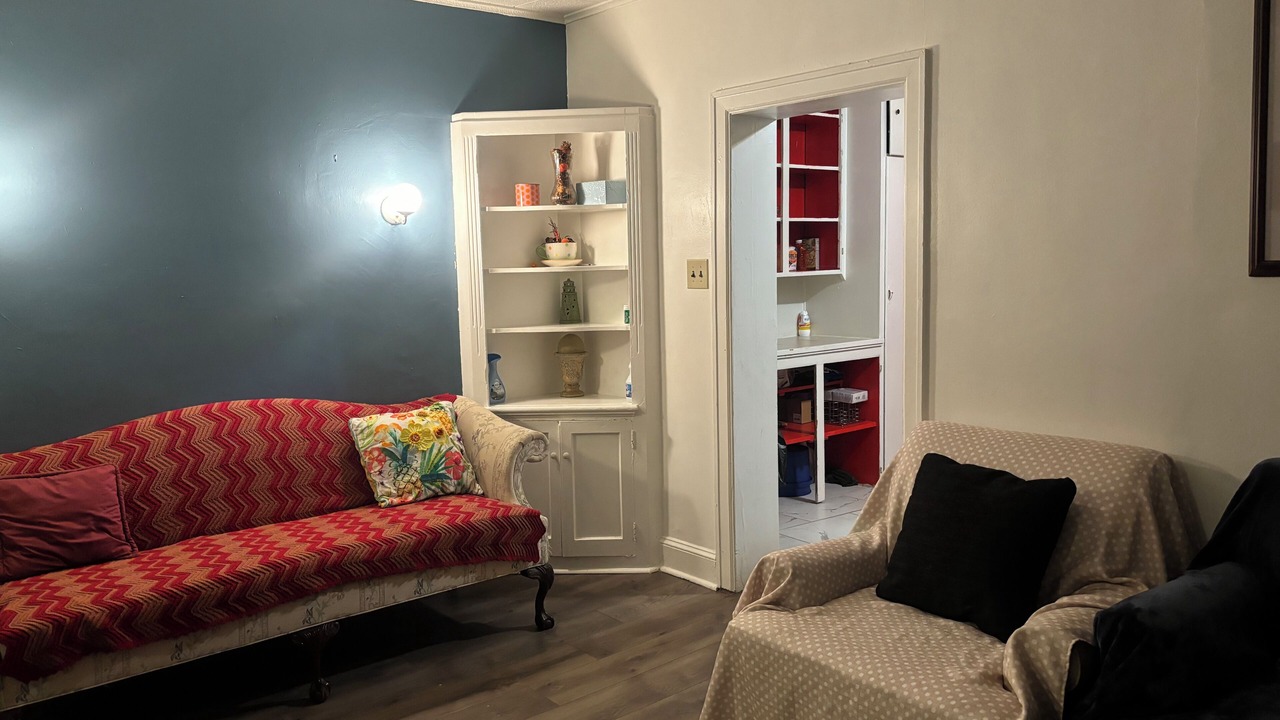 Photo of Livingroom in Olney-Oak Lane