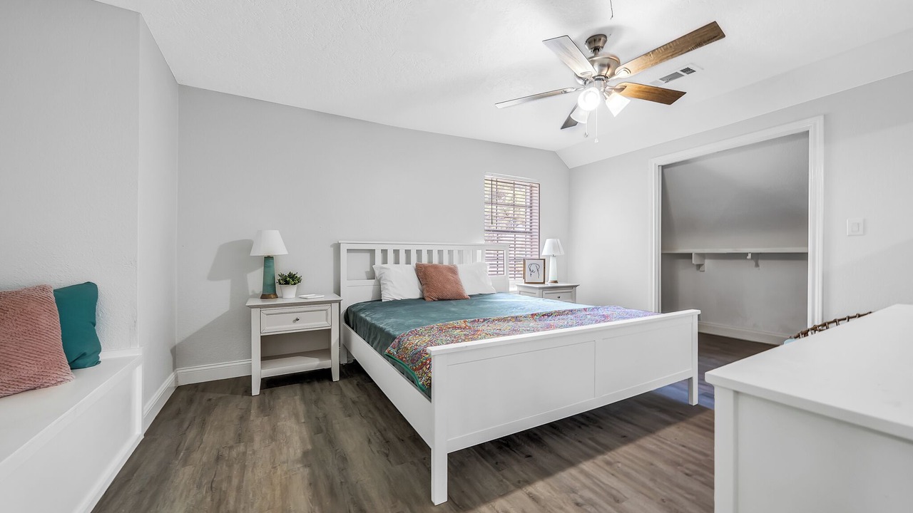 Photo of Bedroom in Seven Coves