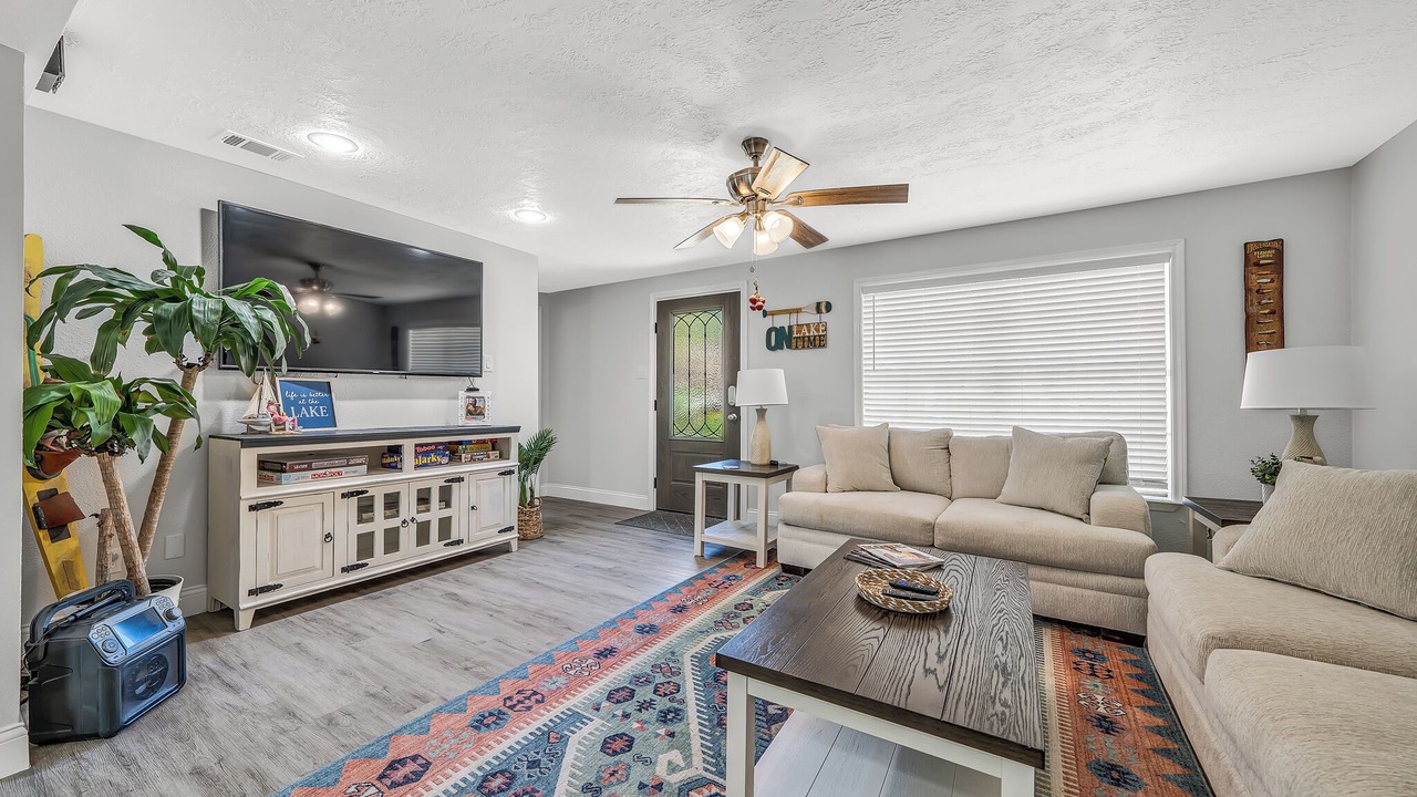 Photo of Livingroom in Seven Coves