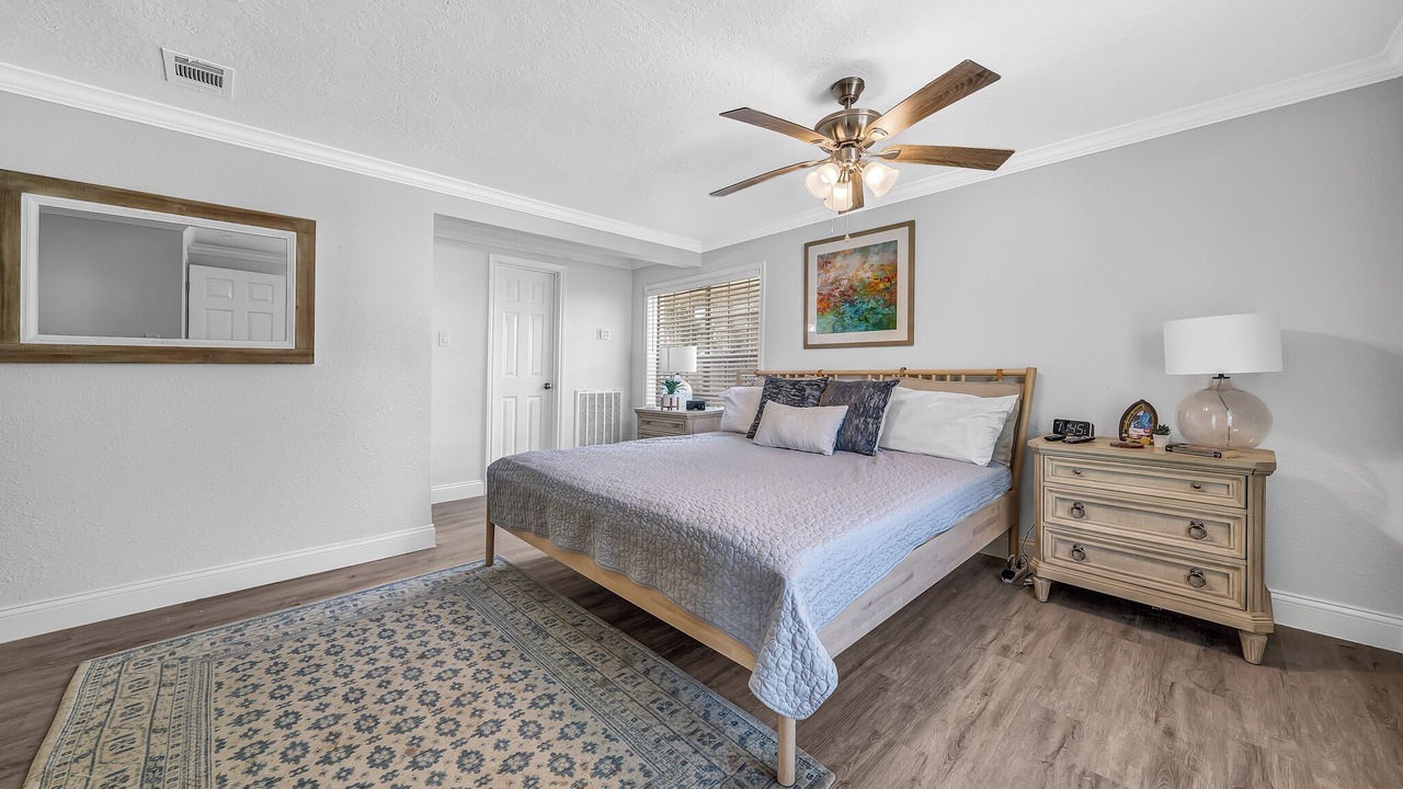 Photo of Bedroom in Seven Coves