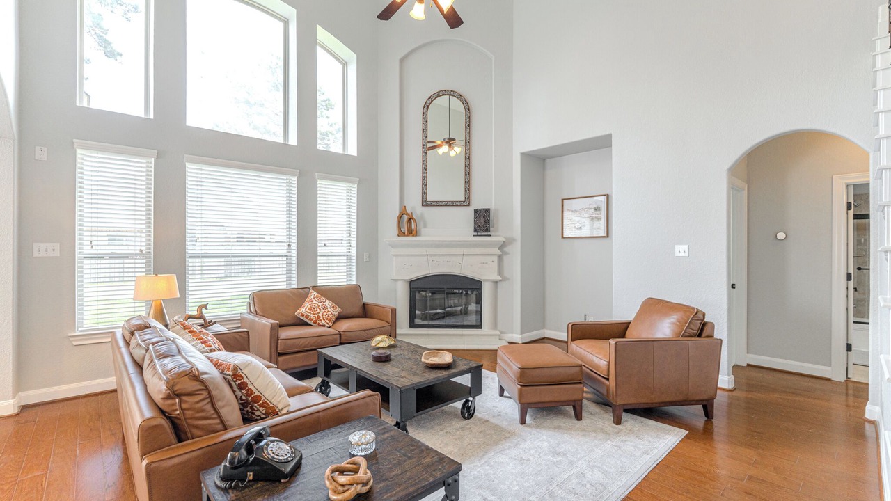Photo of Livingroom in Spring