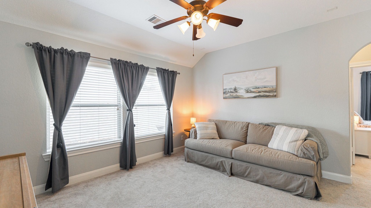 Photo of Livingroom in Spring