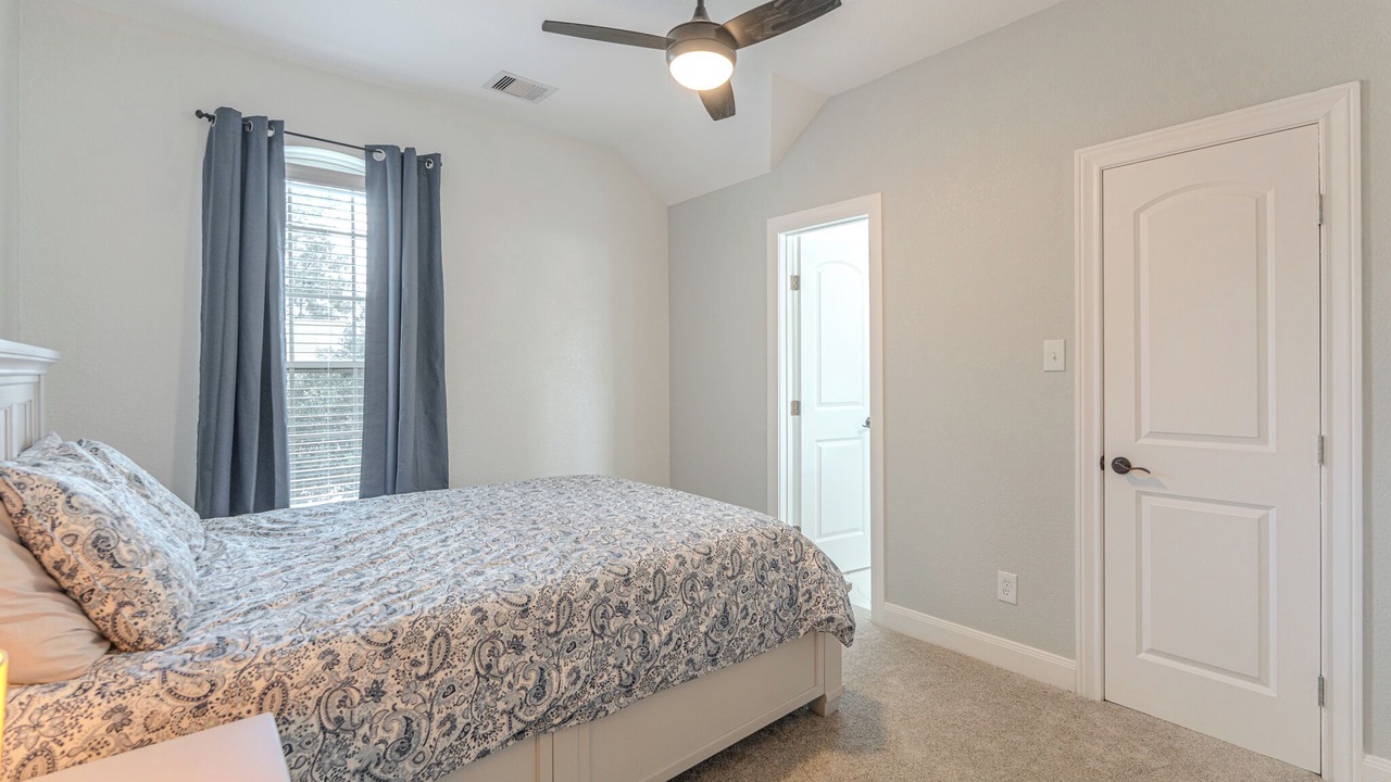 Photo of Bedroom in Spring