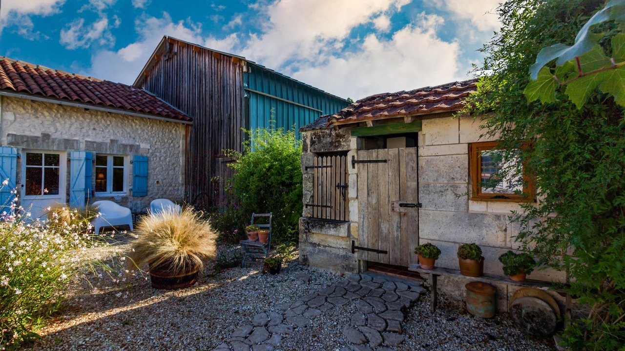 Photo of Outdoor in Saint-Martial-Viveyrol