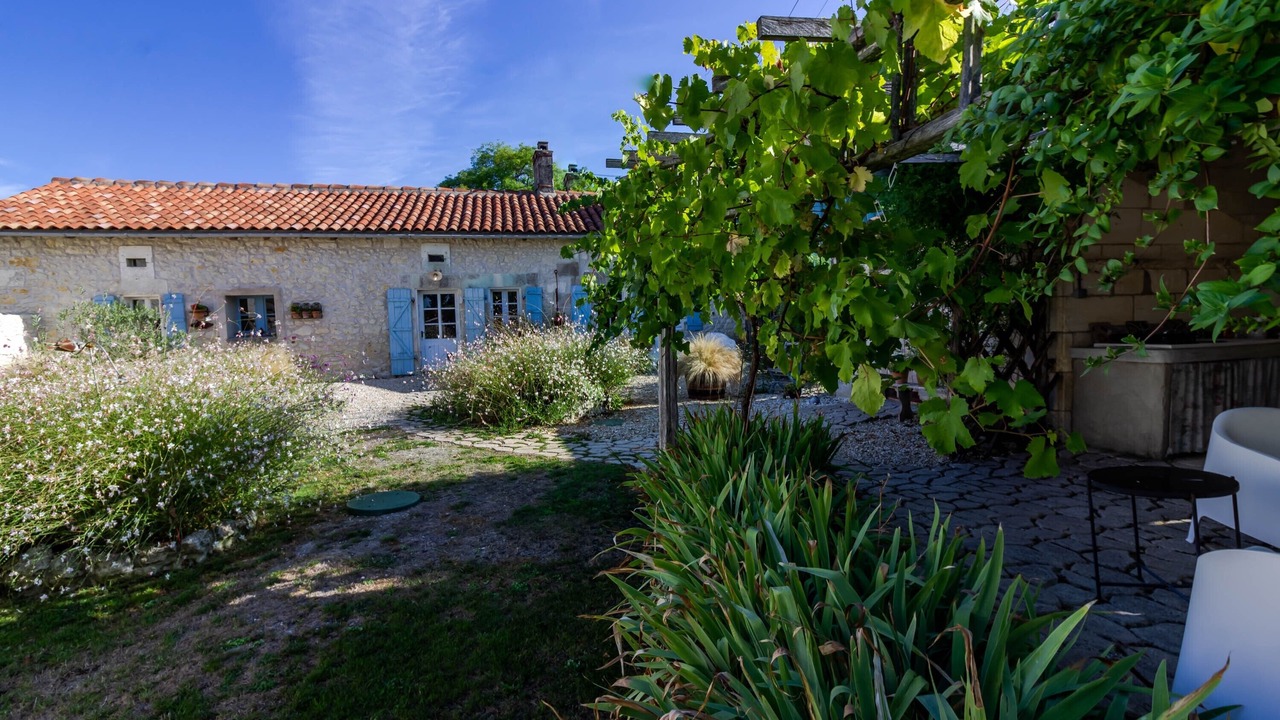 Photo of Outdoor in Saint-Martial-Viveyrol