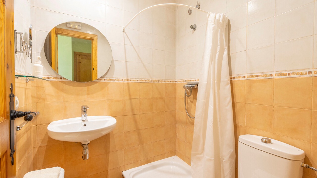Photo of Bathroom in Conques