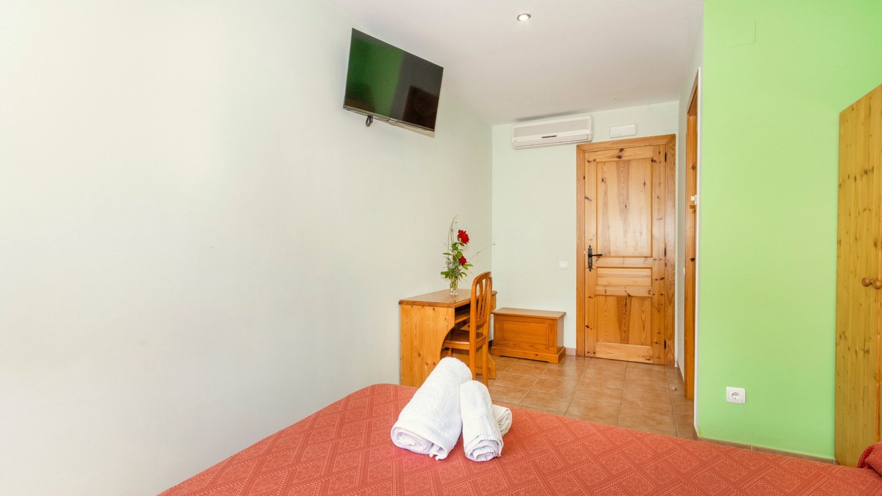 Photo of Bedroom in Conques