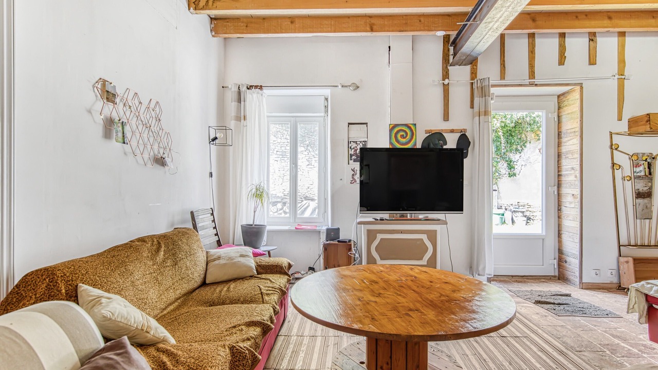 Photo of Livingroom in Saint-Germain-dEsteuil