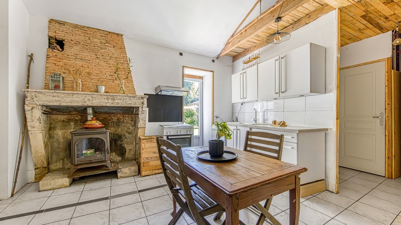 Photo of Kitchen in Saint-Germain-dEsteuil