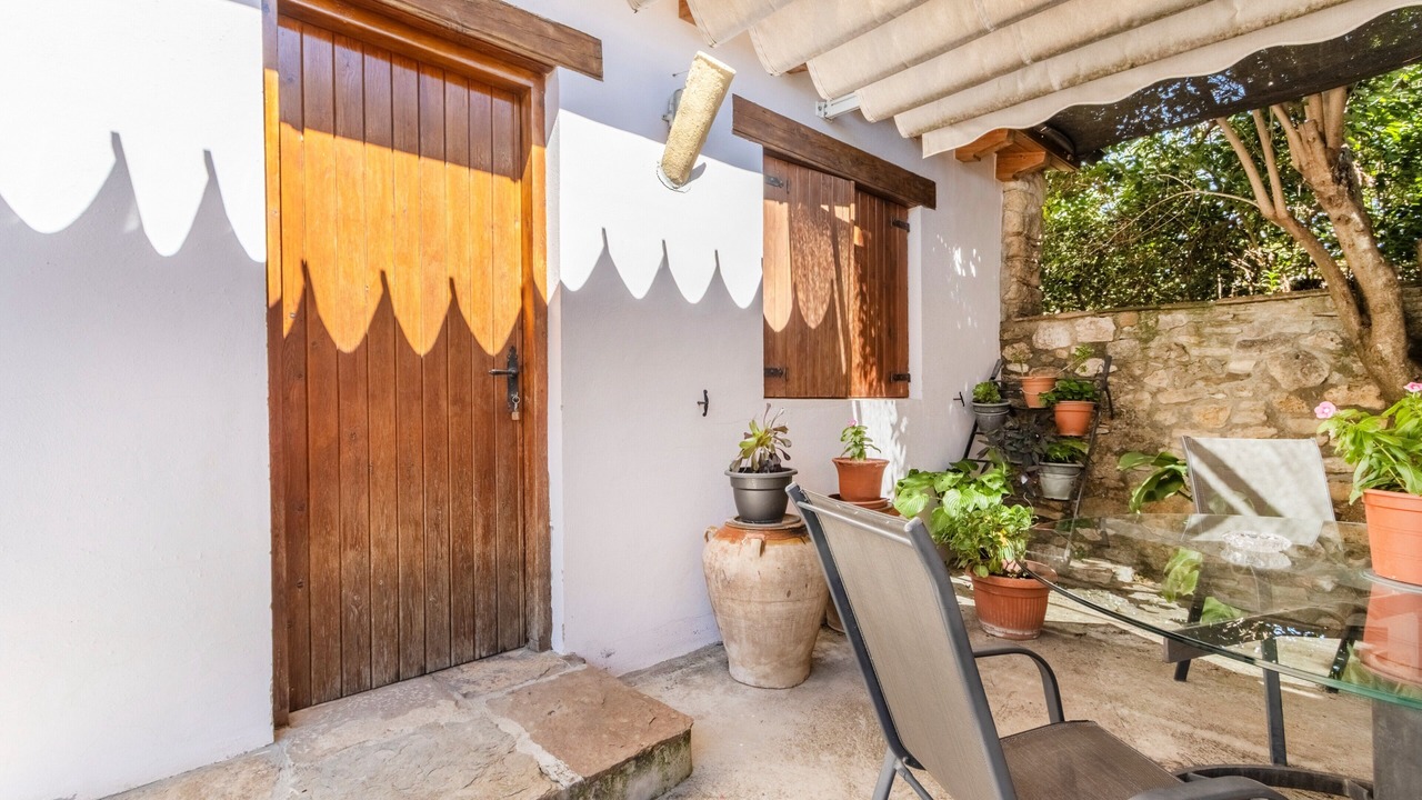 Photo of Patio Balcony in Conques