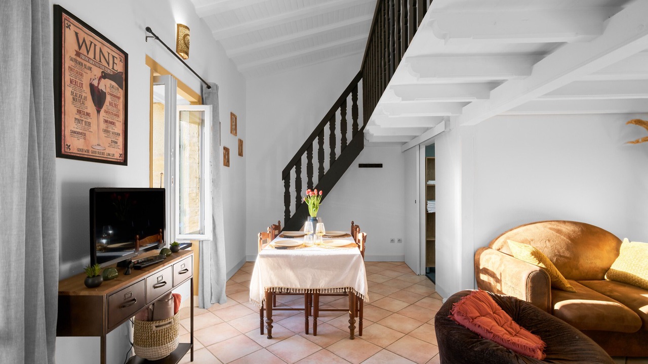 Photo of Livingroom in Saint-Capraise-de-Lalinde