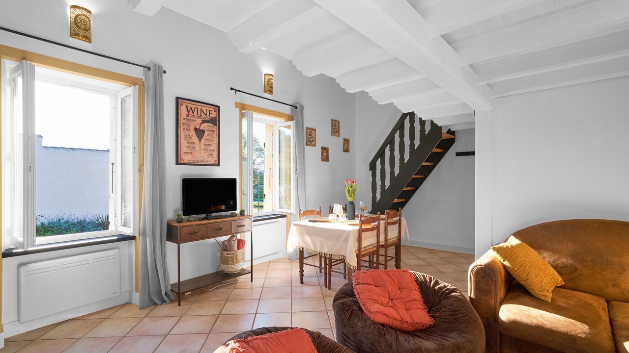 Photo of Livingroom in Saint-Capraise-de-Lalinde