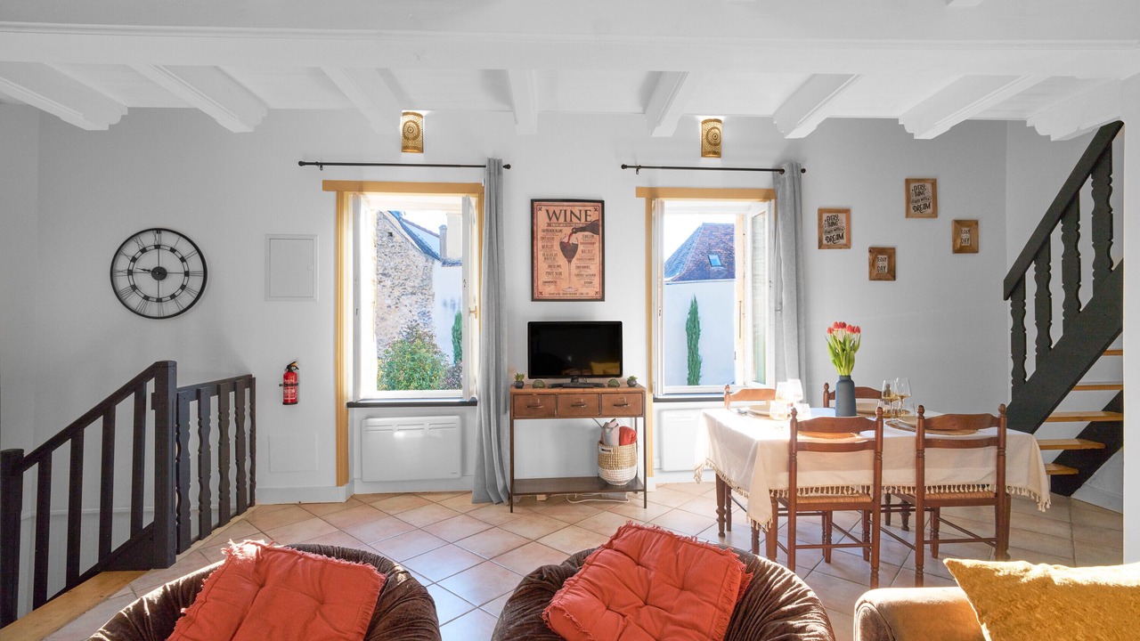 Photo of Livingroom in Saint-Capraise-de-Lalinde