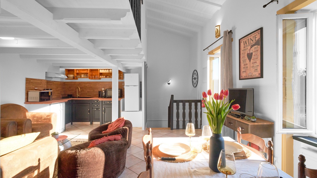 Photo of Livingroom in Saint-Capraise-de-Lalinde