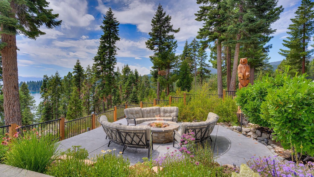 Photo of Patio Balcony in Tahoe Vista