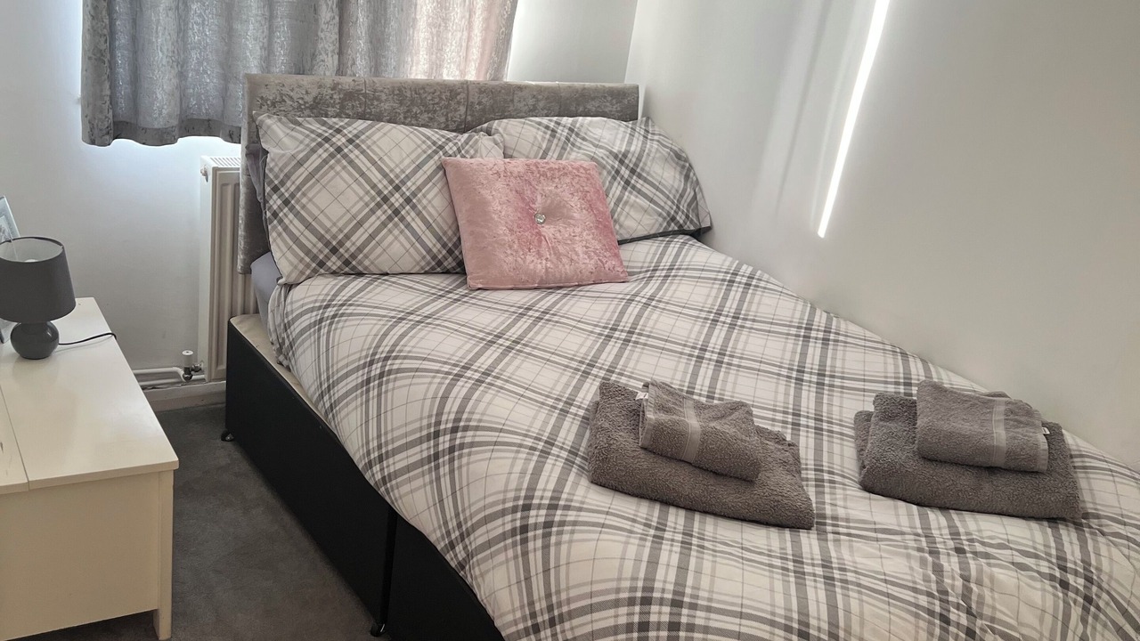 Photo of Bedroom in Banstead