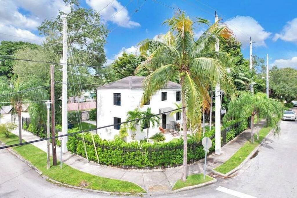Photo of Outdoor in Northeast Miami