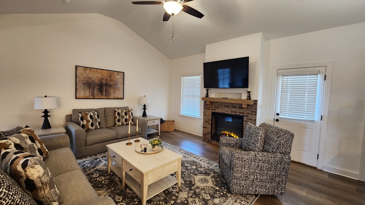Photo of Livingroom in Graysville