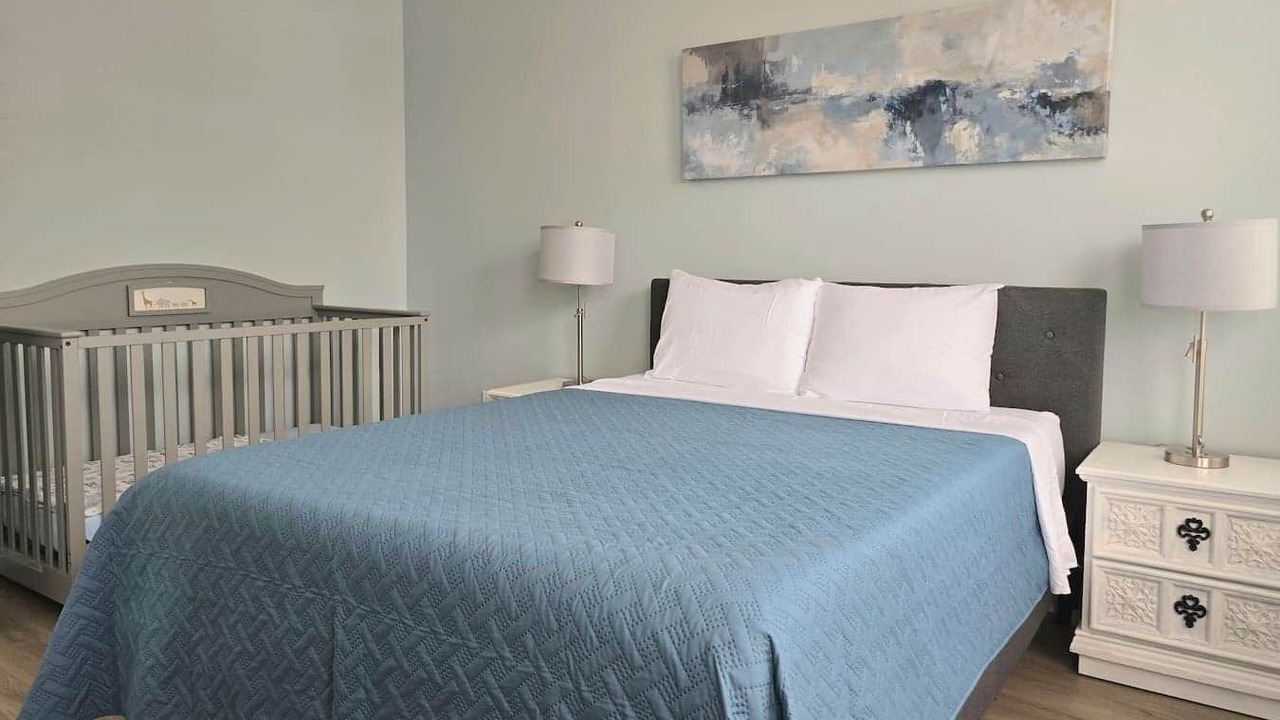 Photo of Bedroom in Downtown Niagara Falls