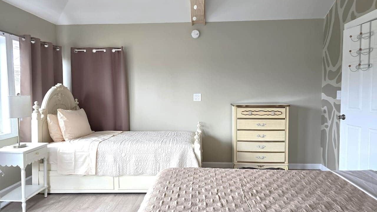 Photo of Bedroom in Downtown Niagara Falls