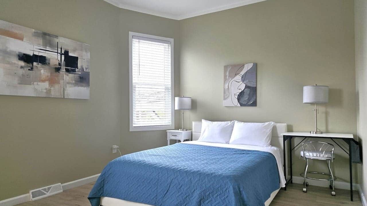 Photo of Bedroom in Downtown Niagara Falls