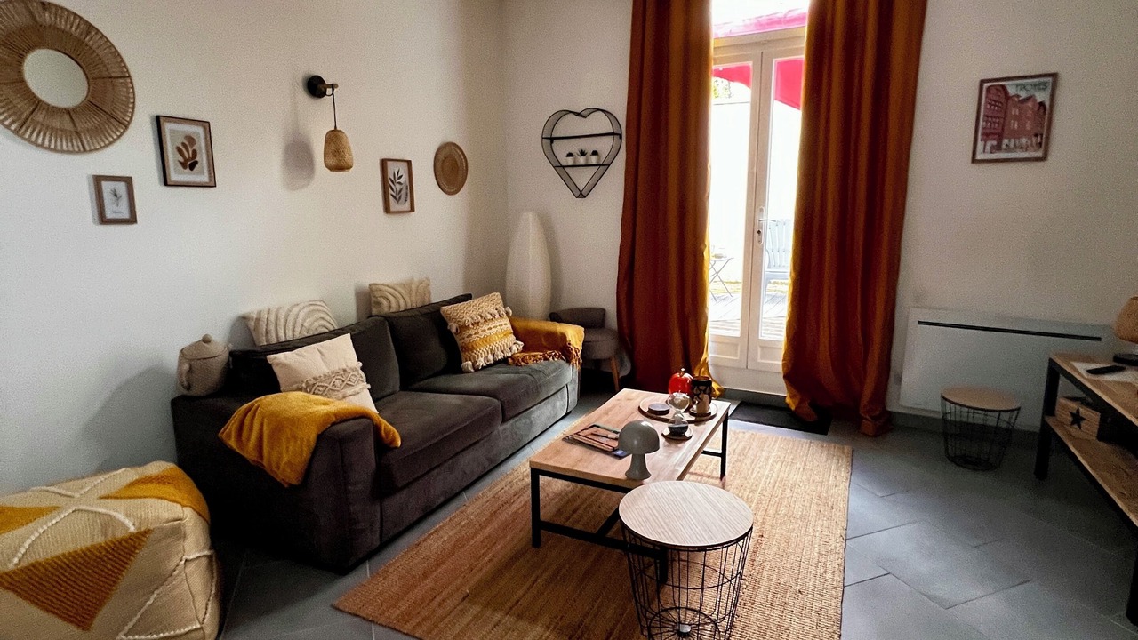 Photo of Livingroom in Barberey-aux-Moines