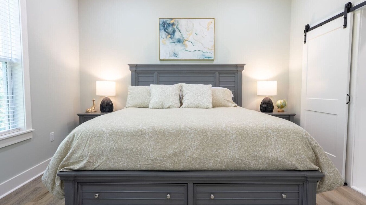Photo of Bedroom in Greenwood