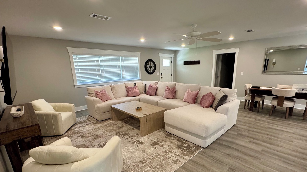 Photo of Livingroom in Starkville