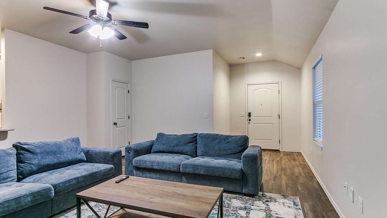 Photo of Livingroom in Edmond