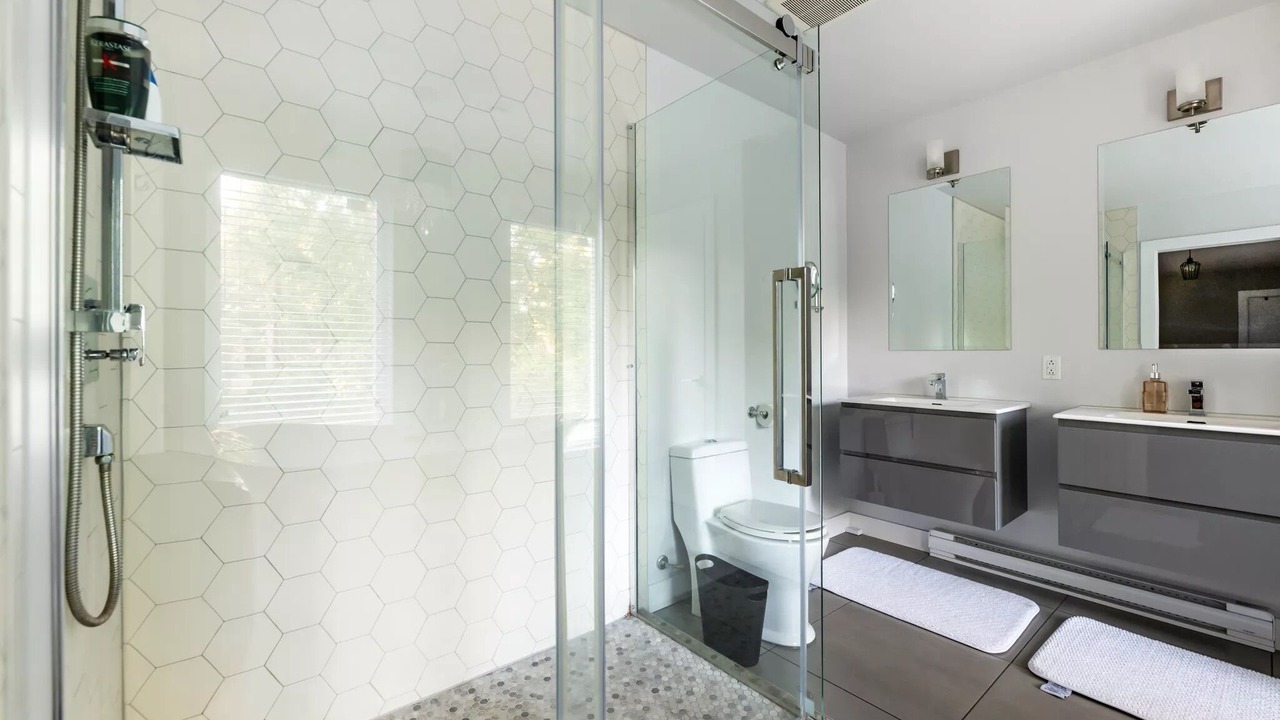 Photo of Bathroom in Rosemere