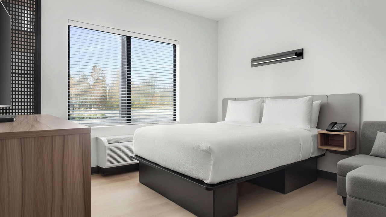Photo of Bedroom in Oak Ridge