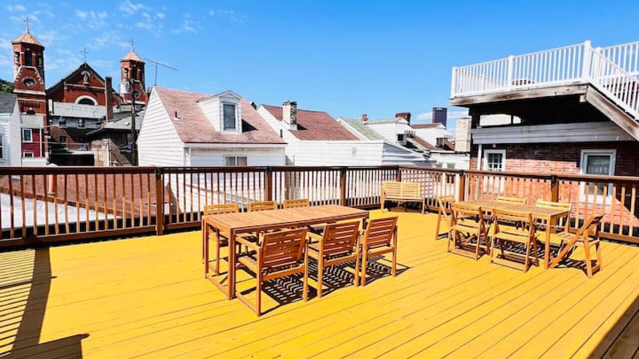 Photo of Outdoor in South Side Flats
