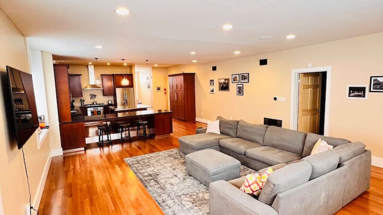 Photo of Livingroom in South Side Flats