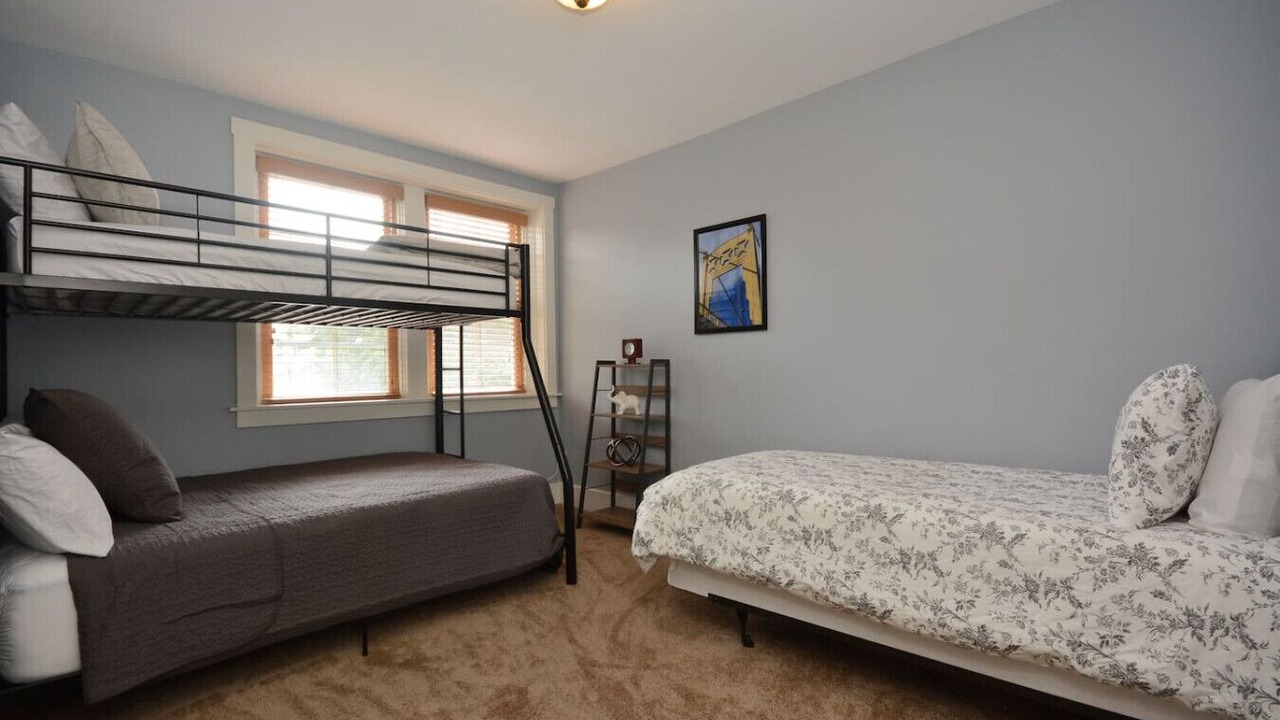 Photo of Bedroom in South Side Flats