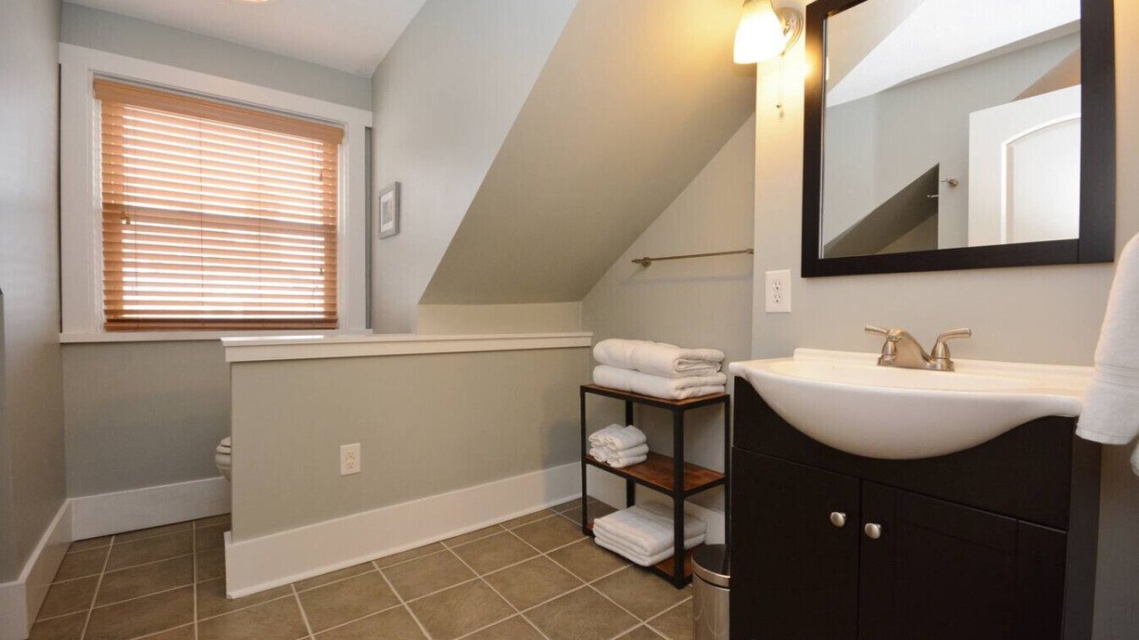 Photo of Bathroom in South Side Flats
