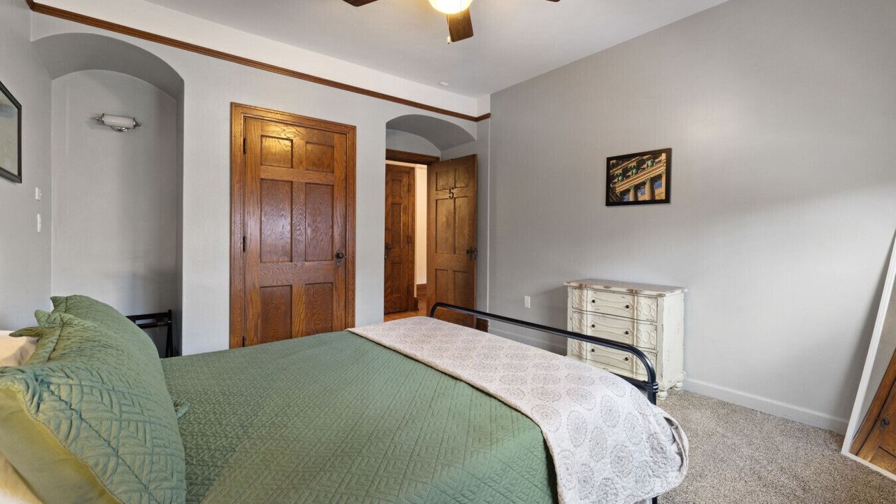 Photo of Bedroom in South Side Flats