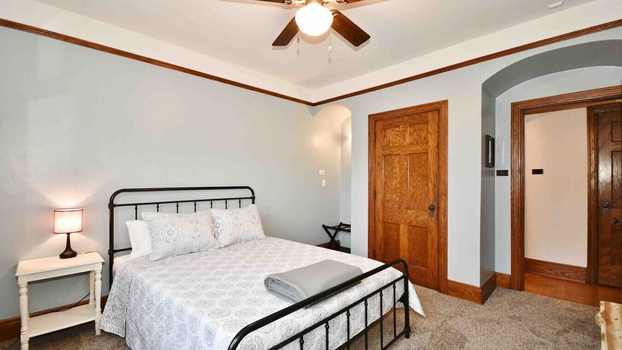 Photo of Bedroom in South Side Flats